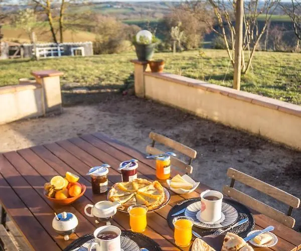 D'hotes Enmarcade ホームステイ *