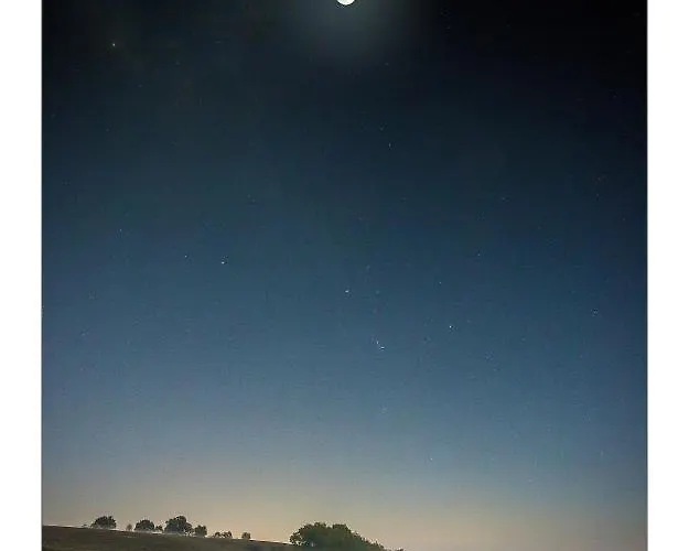 D'hotes Enmarcade ホームステイ Touget