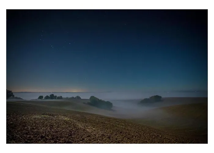 D'hotes Enmarcade ホームステイ *