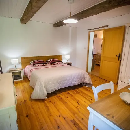 D'hotes Enmarcade *