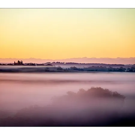 D'hotes Enmarcade Touget